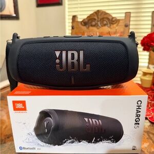 JBL Charge 5 Bluetooth Speaker - Black
